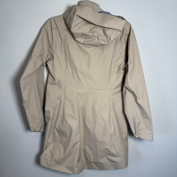 Patagonia Womens Hooded Rain Jacket Beige Size S Waterproof Casual Outerwear - Picture 8 of 8